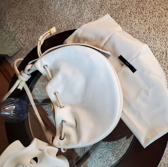 Behno INA CANVAS AND LEATHER SHOULDER BAG - Picture 6 of 11